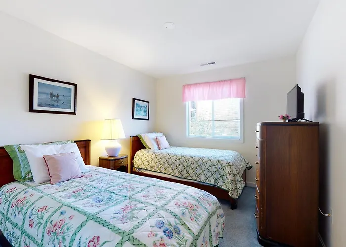 Harbour Towne 204a Apartment *
